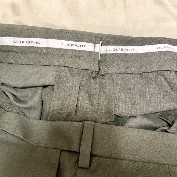 40x29 Haggar Men’s Dress Pants - Picture 6 of 7